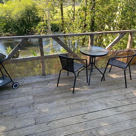 Honey Bee Cabin Llandysul Экстерьер фото