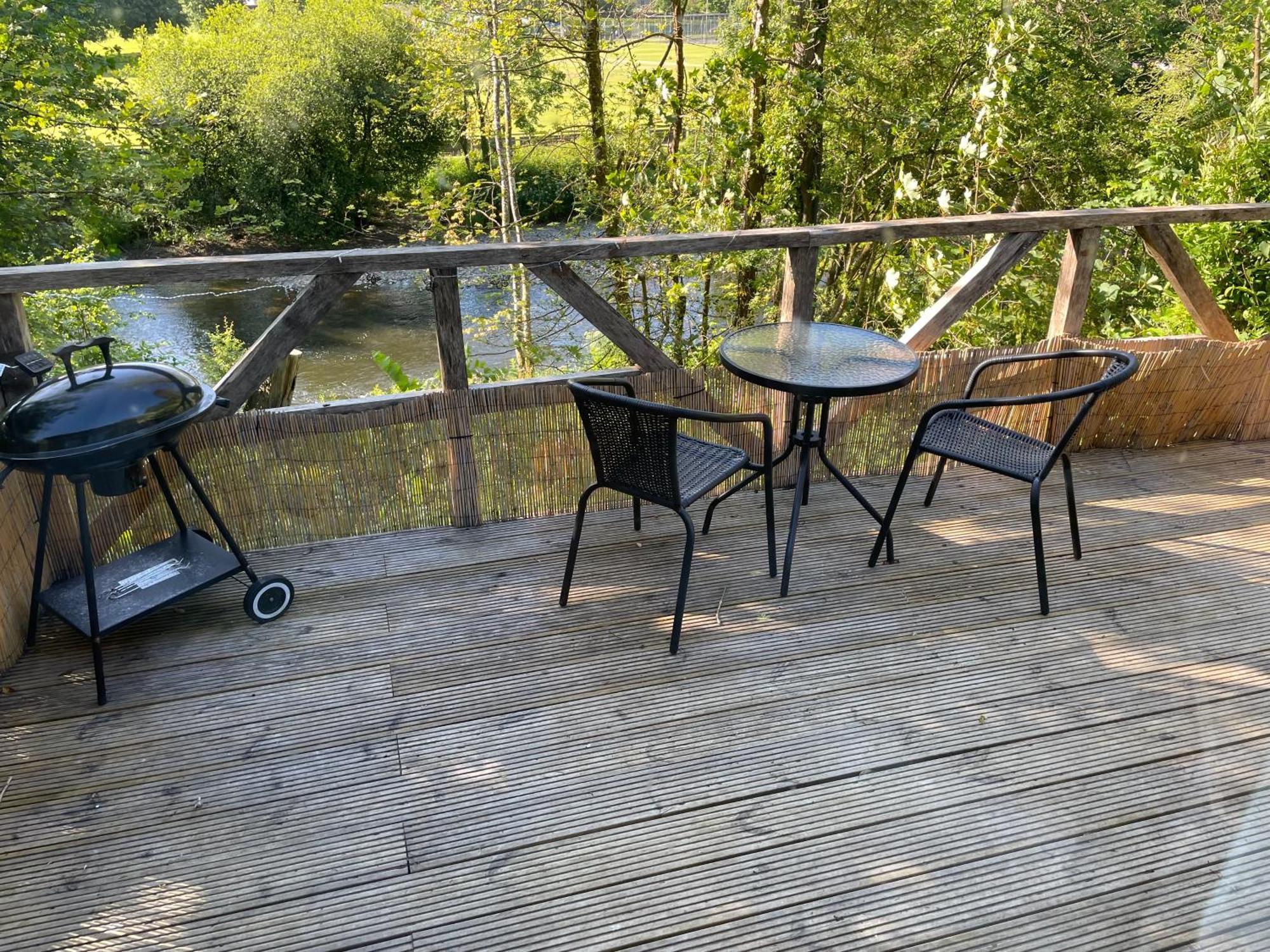 Honey Bee Cabin Llandysul Экстерьер фото